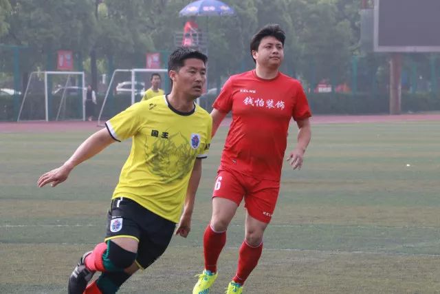 热那亚俱乐部租借桑托斯小将小罗比尼奥，并含买断选项